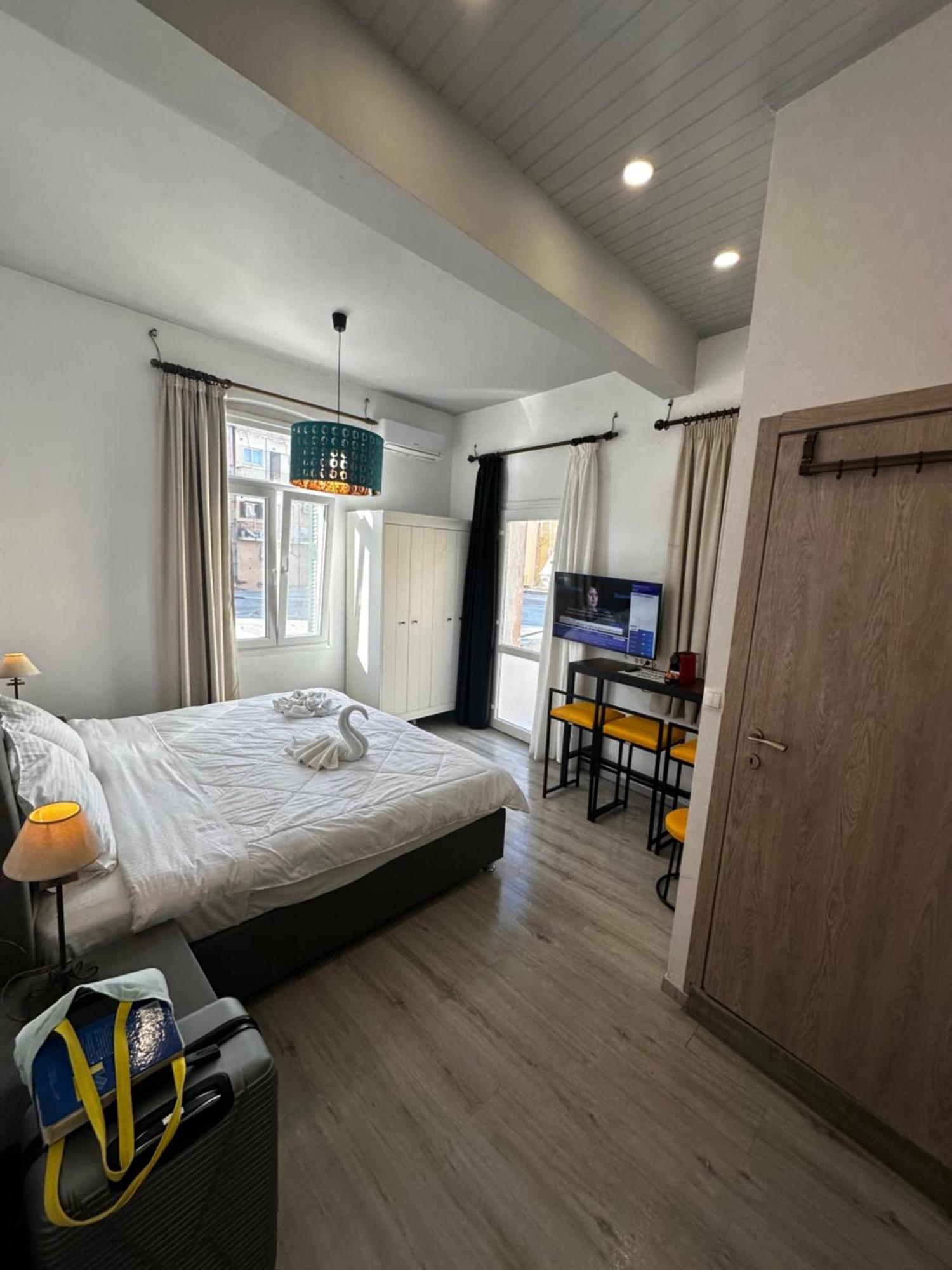 Travelers Luxury Suites, Studios & Apartments Corfu  Exterior photo