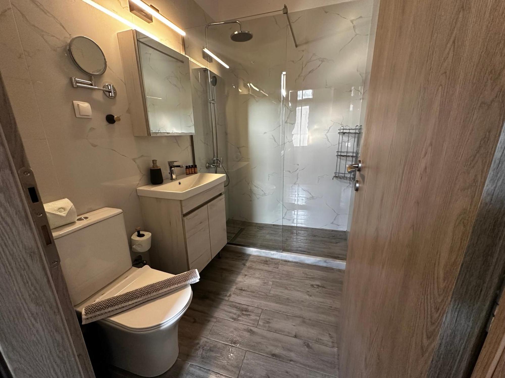 Travelers Luxury Suites, Studios & Apartments Corfu  Exterior photo