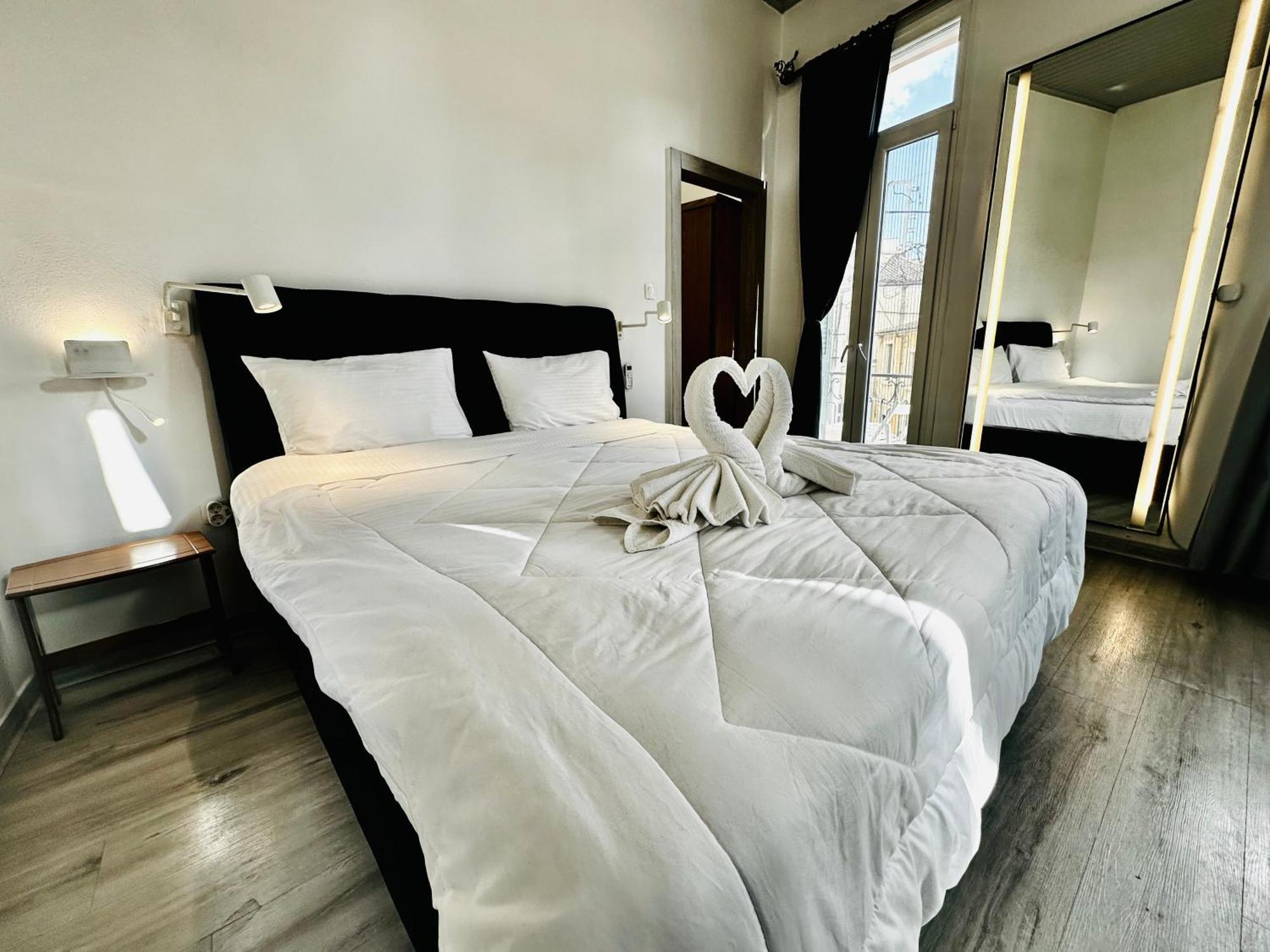 Travelers Luxury Suites, Studios & Apartments Corfu  Exterior photo