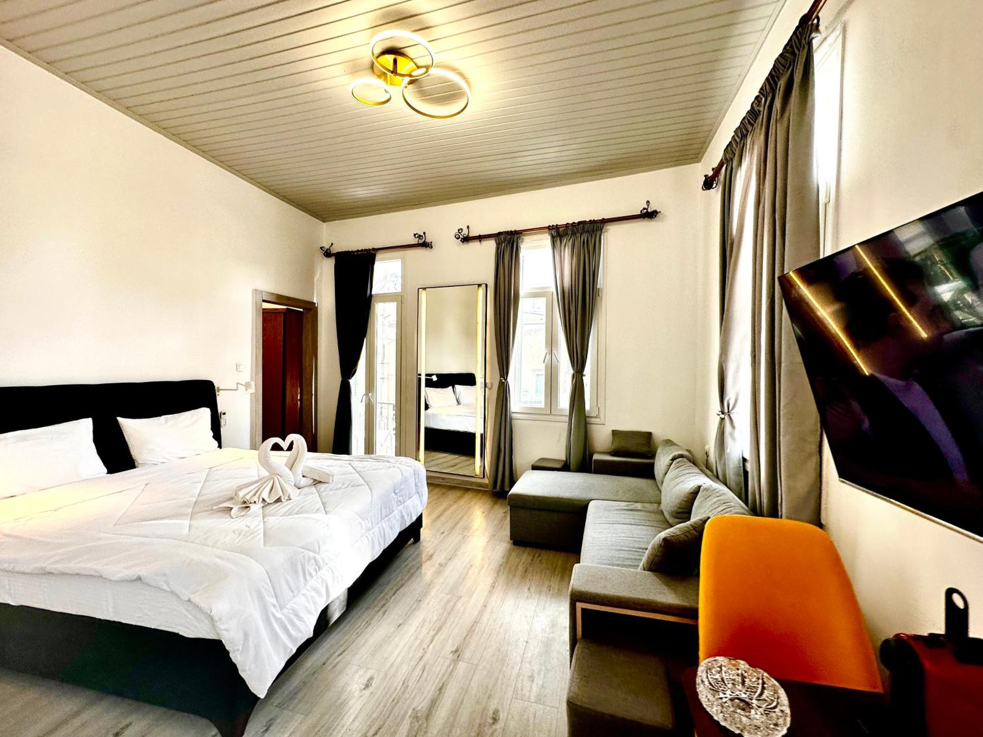 Travelers Luxury Suites, Studios & Apartments Corfu  Exterior photo