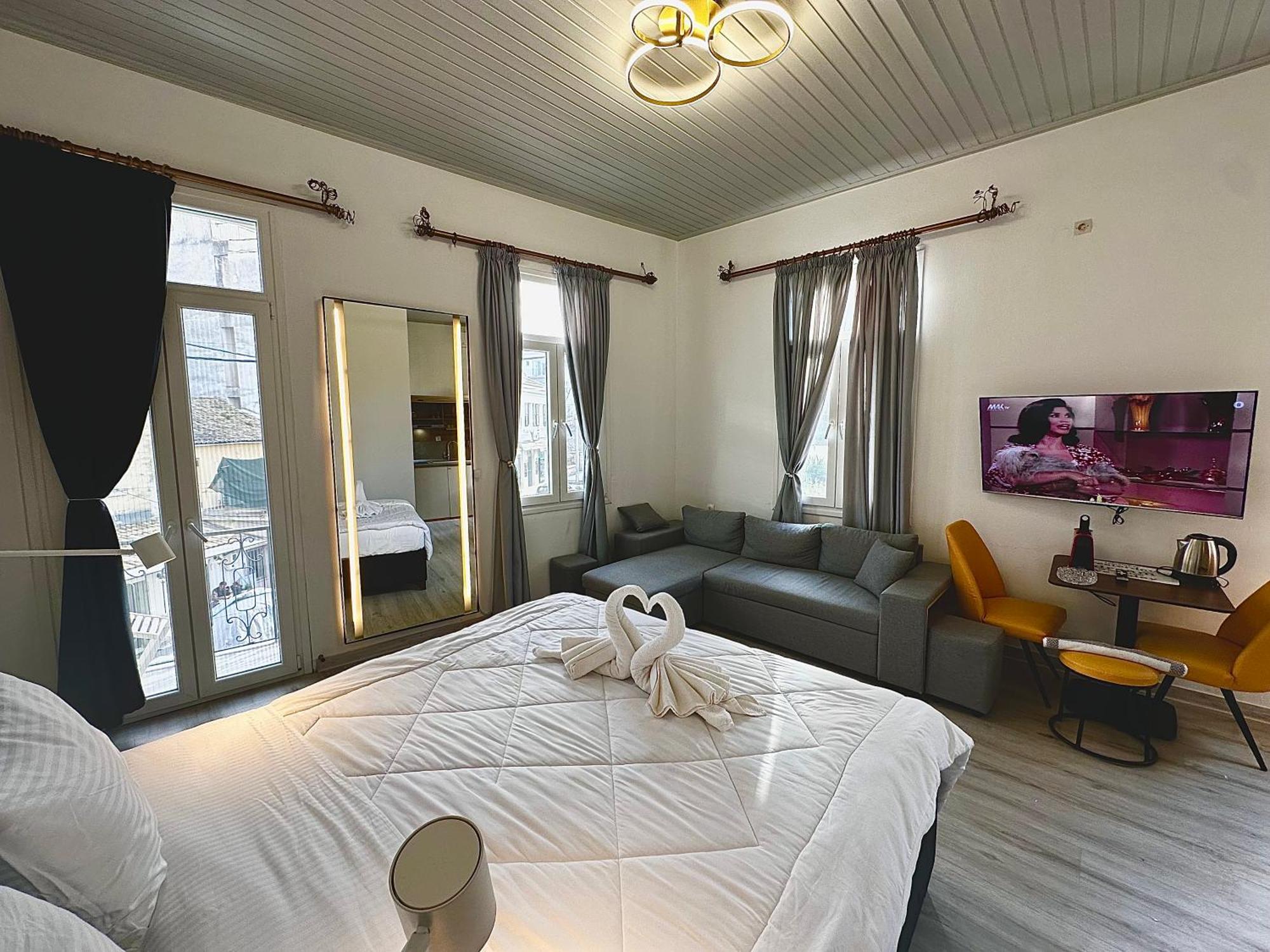 Travelers Luxury Suites, Studios & Apartments Corfu  Exterior photo